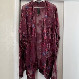TORRID Burnout Velvet Kimono size 1/2 NWT!!!